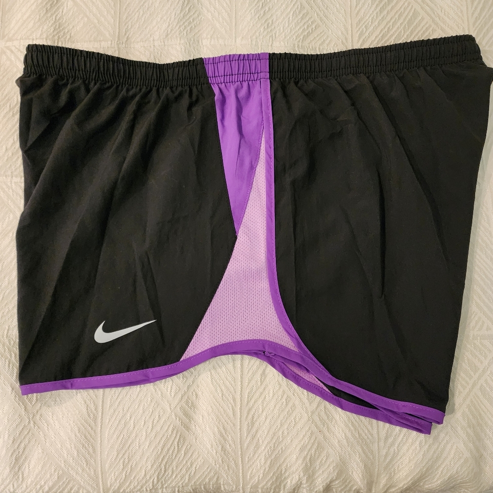 Nike Womens NWT Running Shorts Sz XL